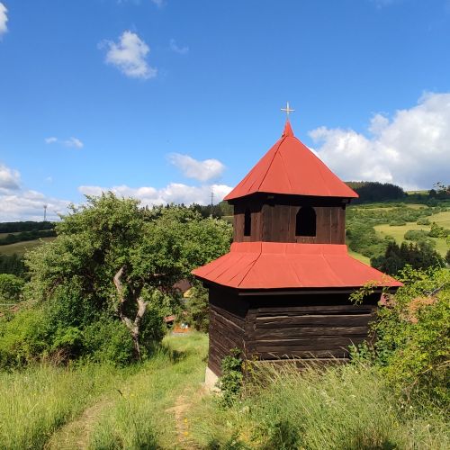 011 Drevená zvonica v Potoku