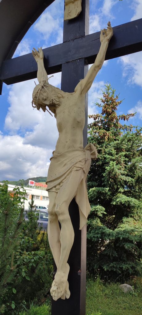 Kríž pri kostole, Bešeňová 05