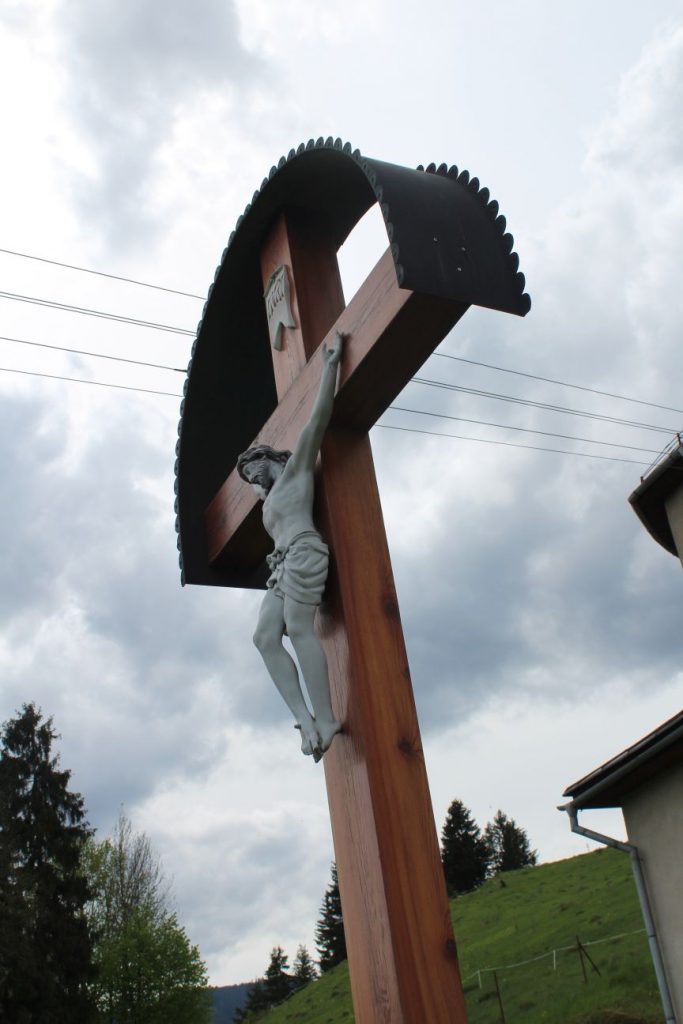 Kríž pri kostole, Ludrová 05
