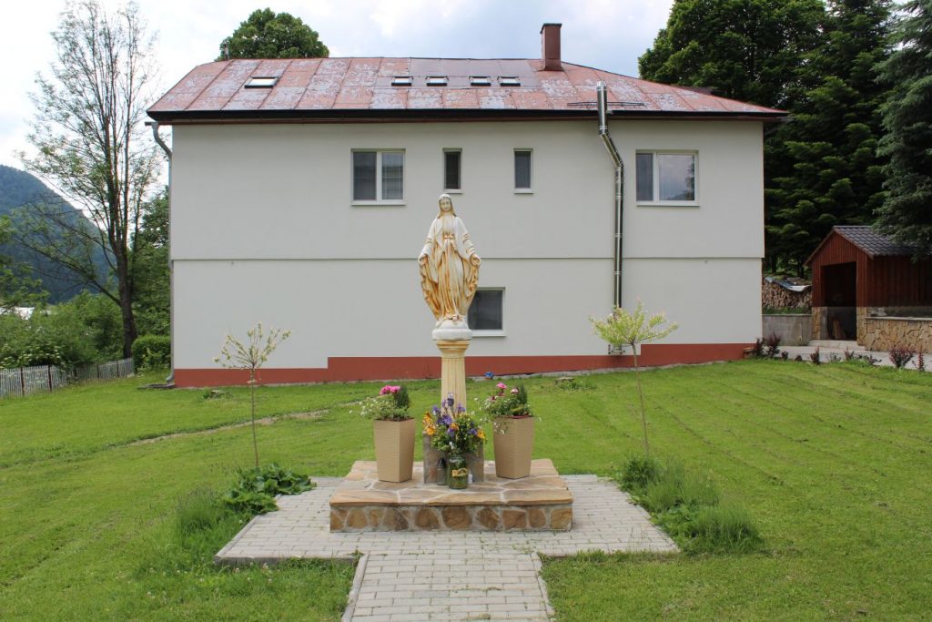 Socha pri kostole, Liptovské Revúce - Stredná Revúca 01