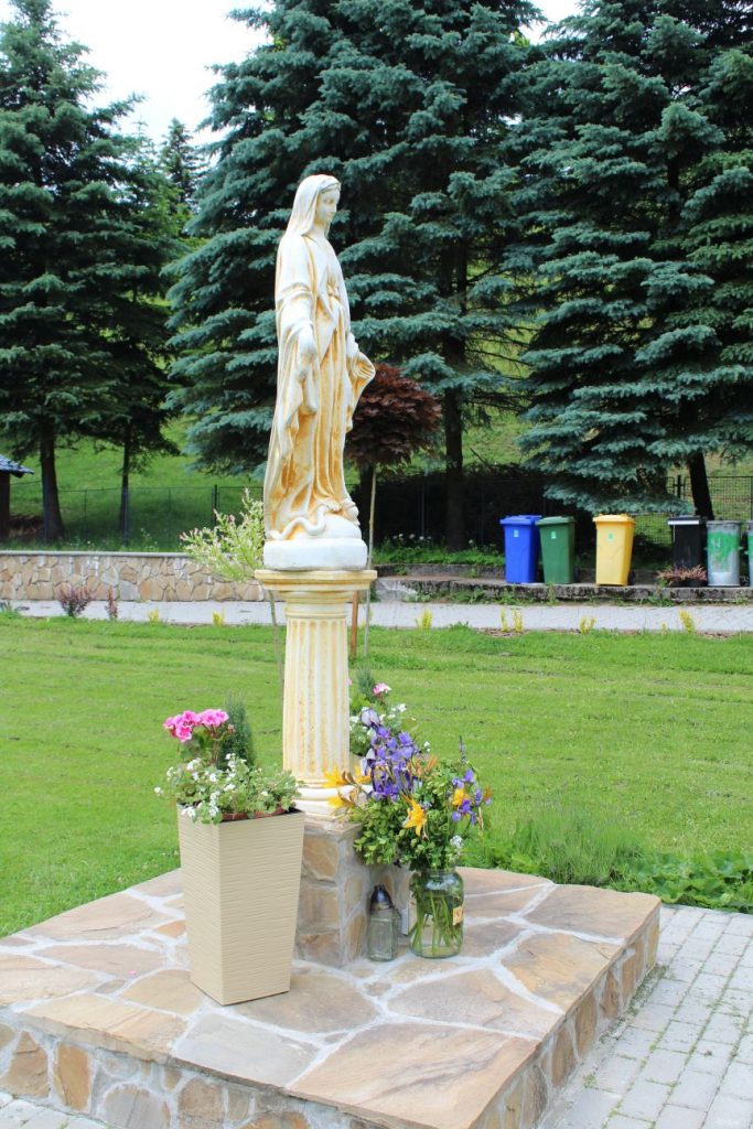 Socha pri kostole, Liptovské Revúce - Stredná Revúca 02