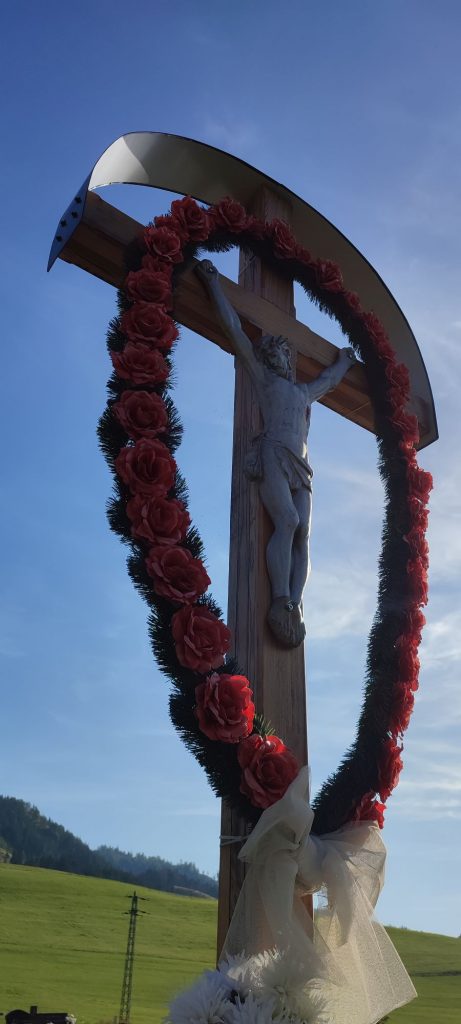 Kríž na cintoríne dolná časť, Liptovská Lúžna 05