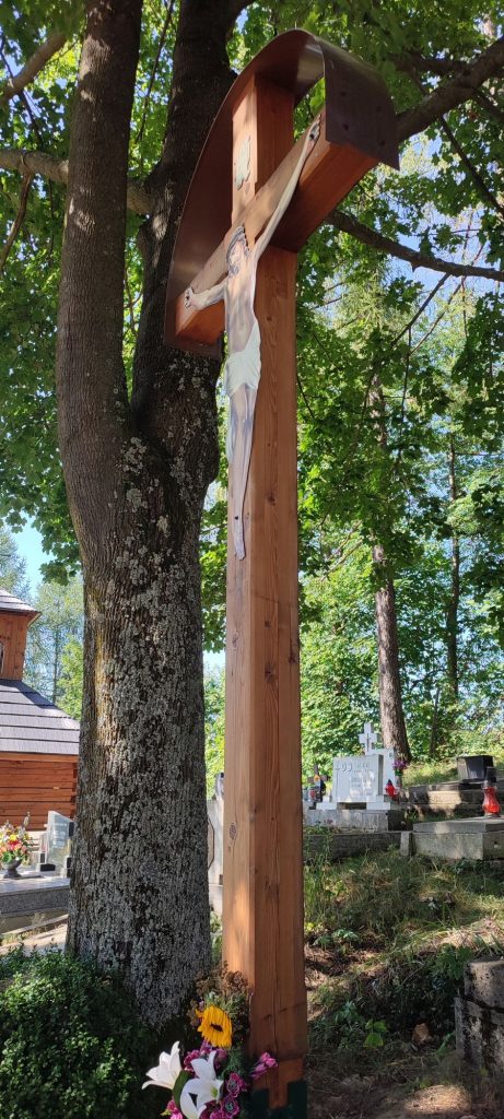Kríž na cintoríne horná časť, Liptovská Lúžna 03