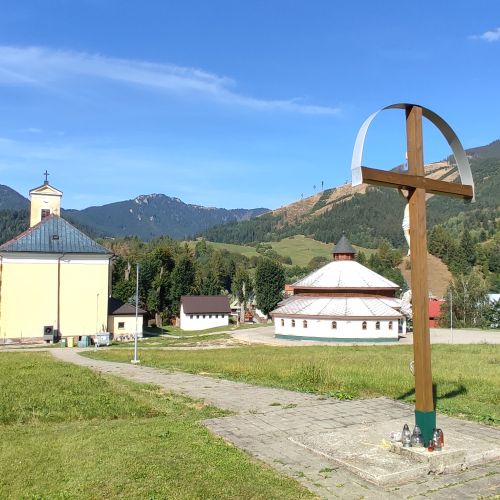 Kríž na novom cintoríne, Liptovská Lúžna