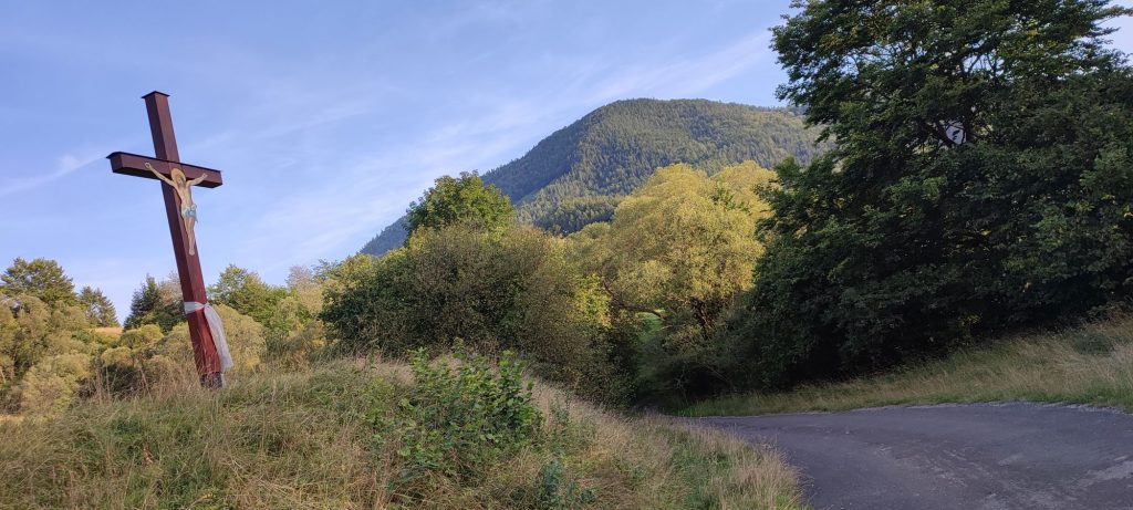 Kríž pod Tichým, Ružomberok - Podsuchá 03